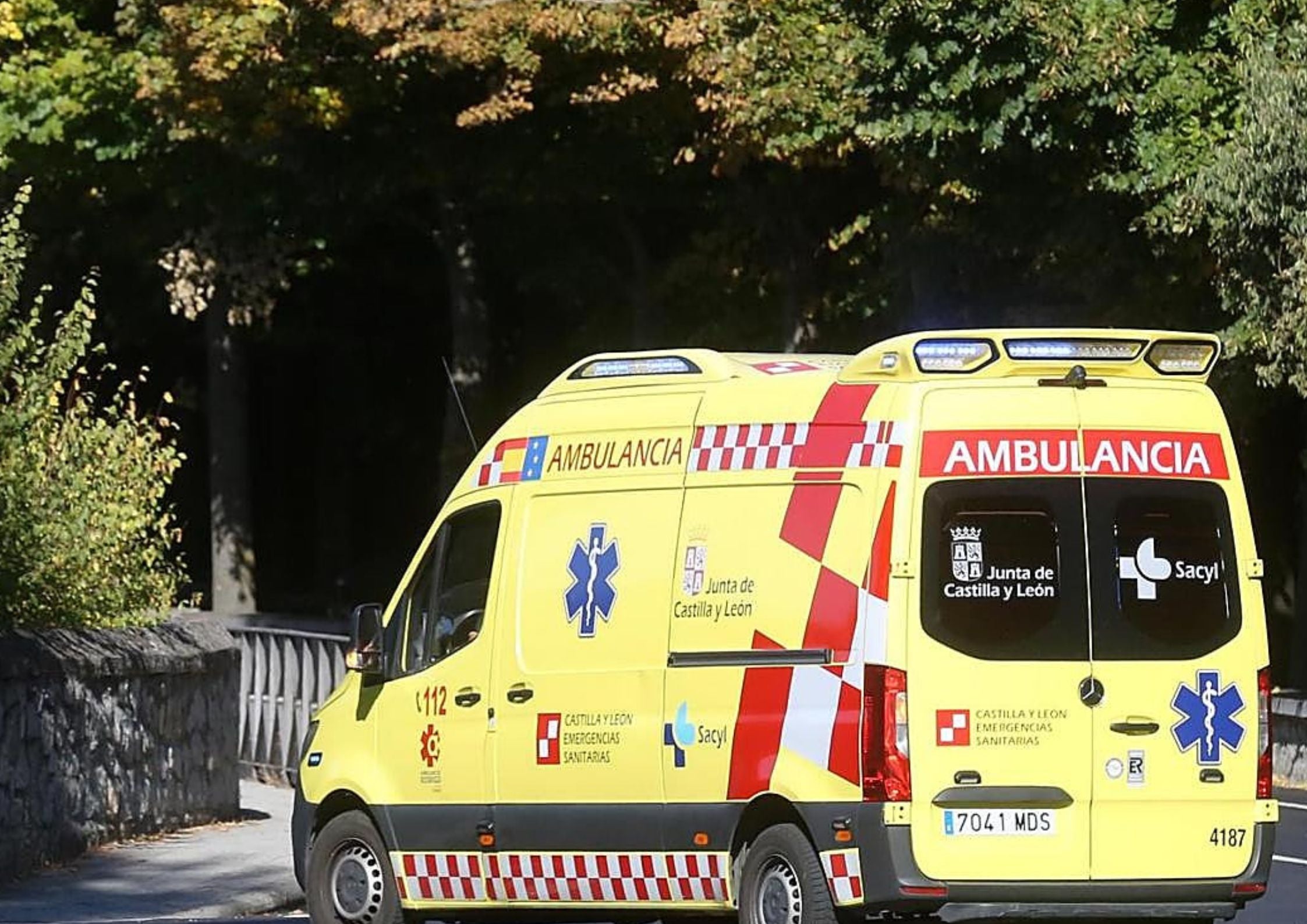 Hombre de 60 años resulta herido en un accidente de moto en Treviño, Burgos.