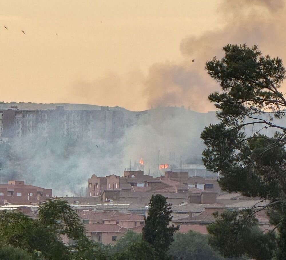 Incendio de pastos en zona verde de Buenavista moviliza a bomberos y se controla rápidamente