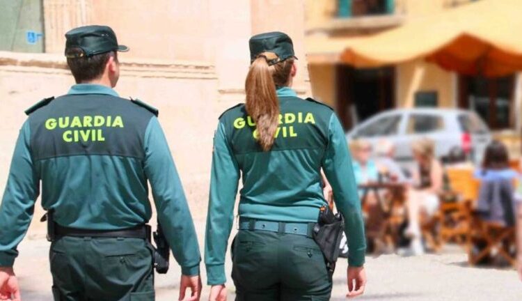 Interceptados 25 kilos de 'gas de la risa' en el maletero de un coche en Humanes