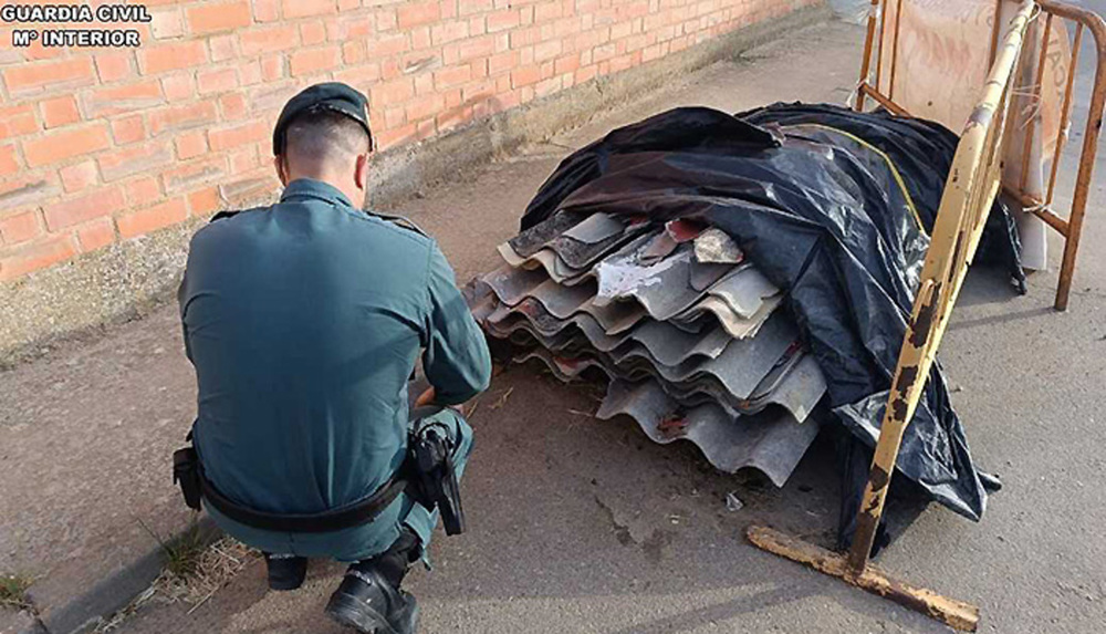 Investigan a empresa por manipulación de amianto y estafa en Palencia