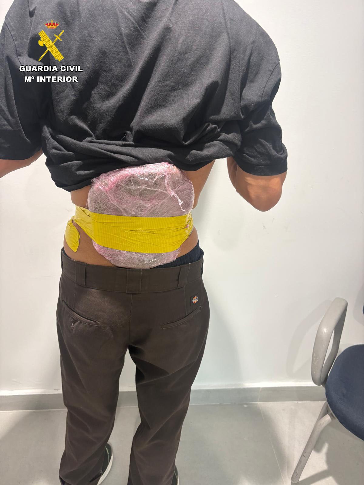 La Guardia Civil interviene más de 76 kilos de hachís en el puerto el fin de semana