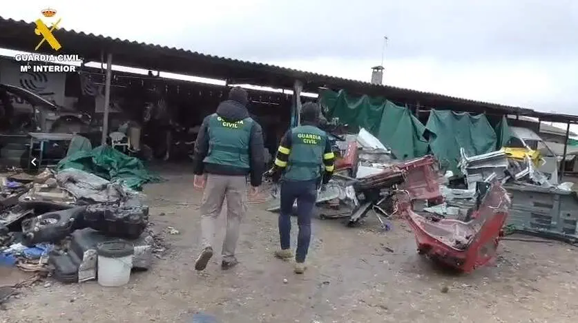 La Guardia Civil desarticula grupo criminal en Madrid dedicado al desguace ilegal de vehículos