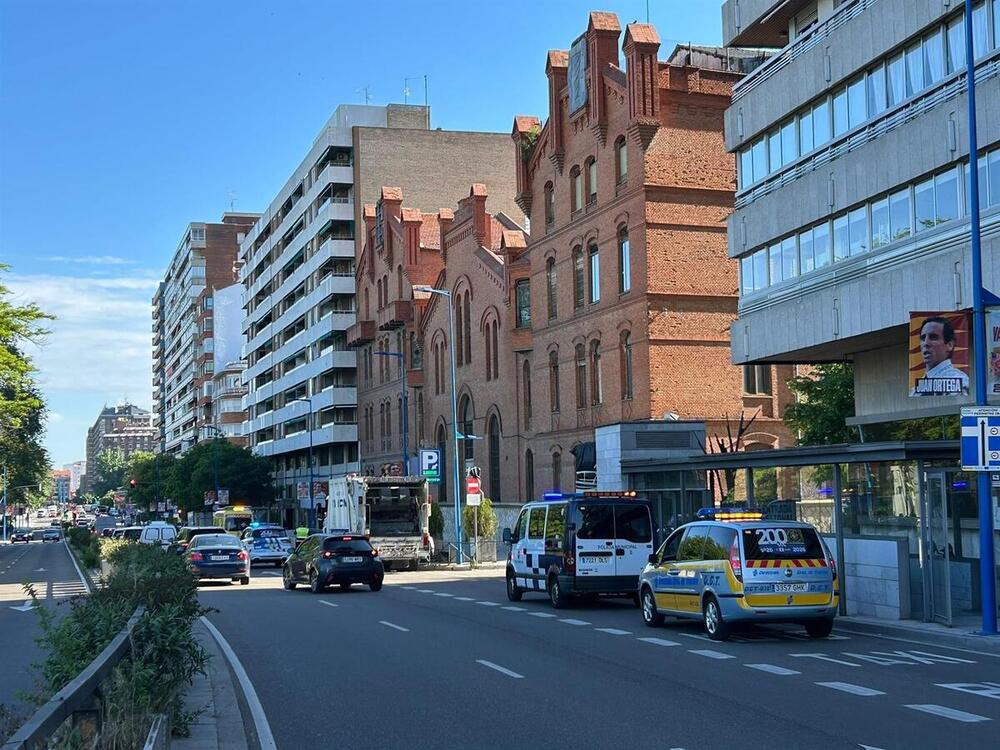 Herida una mujer tras una colisión en Isabel la Católica