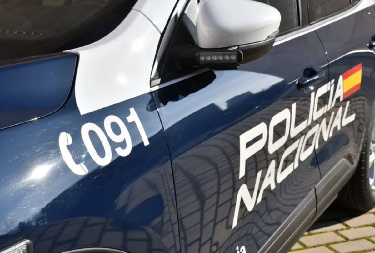 Detienen a una pareja en Salamanca por destrozar la habitación de un hostal y robar la televisión