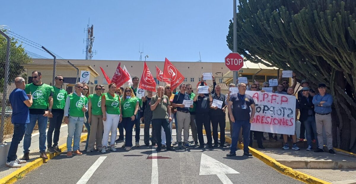 "Stop agresiones", los funcionarios del Centro Penitenciario se movilizan para exigir seguridad y autoridad