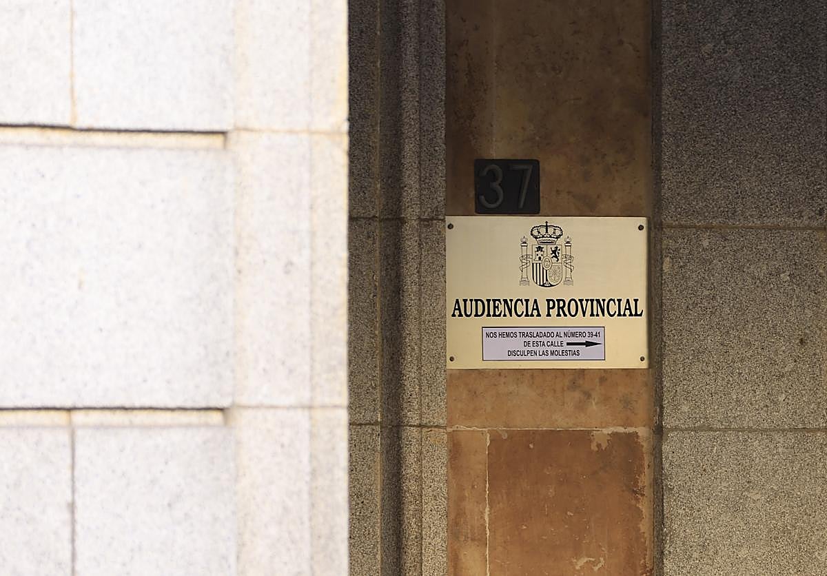Condenado un psicólogo por agredir sexualmente en Salamanca a una paciente en tratamiento por el cáncer de su hermana