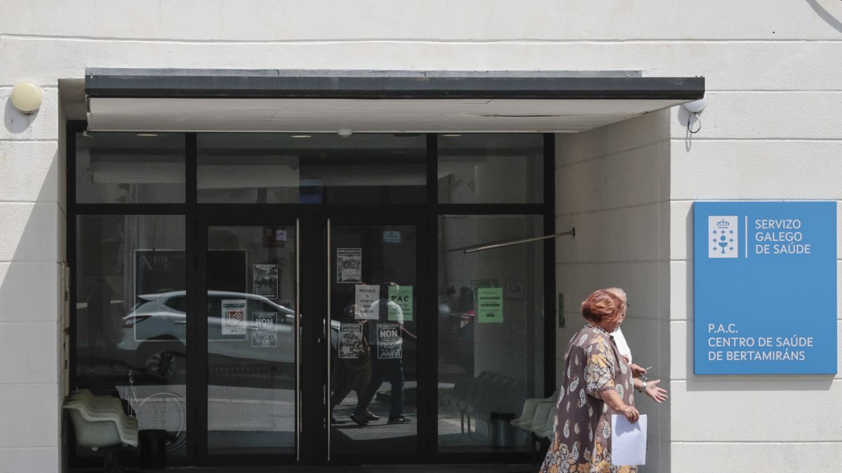 Muere una niña de dos años olvidada varias horas en un coche en A Coruña