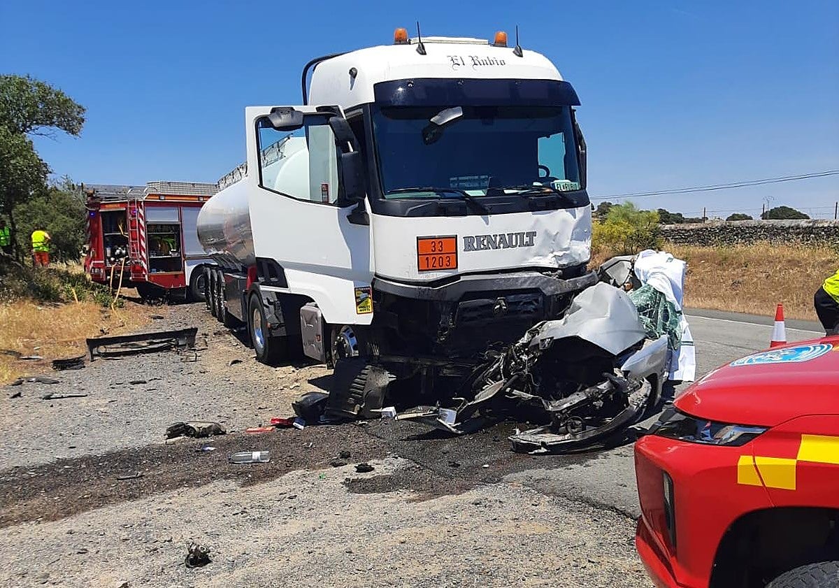 Fotos | Estado en el que han quedado los vehículos implicados en el accidente mortal de Trujillo