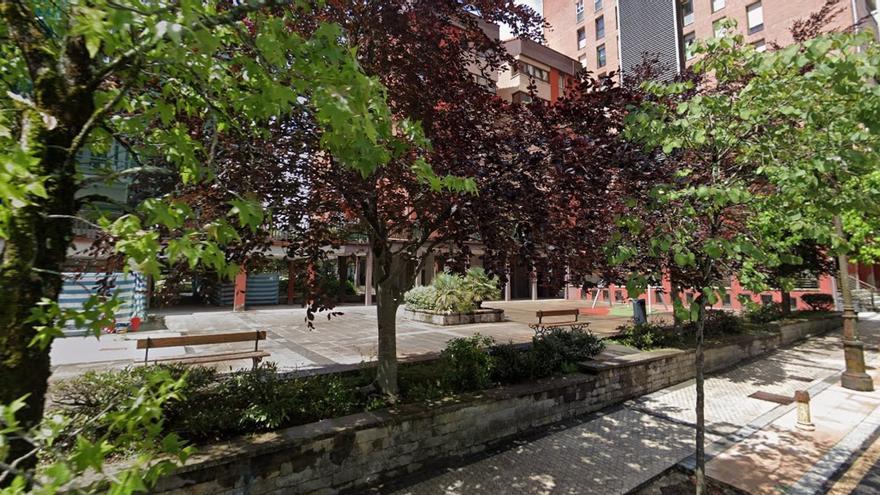 Detenidos tres jóvenes por agredir a un hombre hasta dejarlo inconsciente en Lasarte-Oria