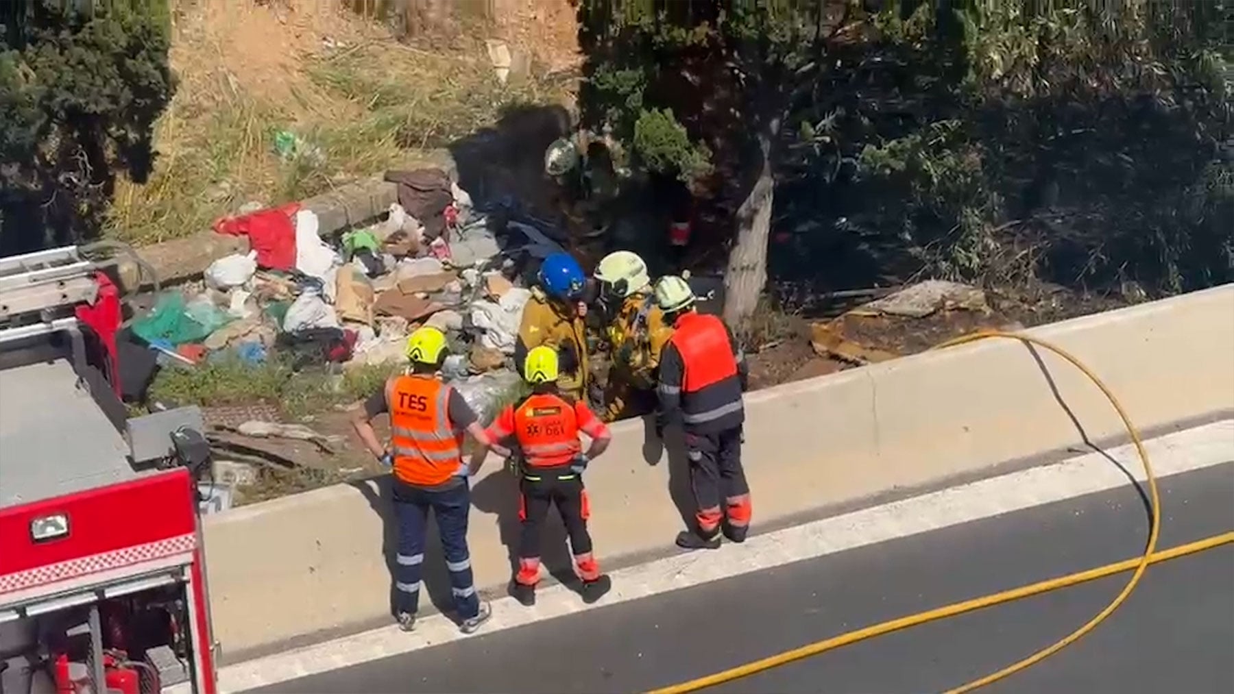 Se incendia un poblado chabolista cerca de la Vía de Cintura de Palma y la humareda provoca retenciones kilométricas
