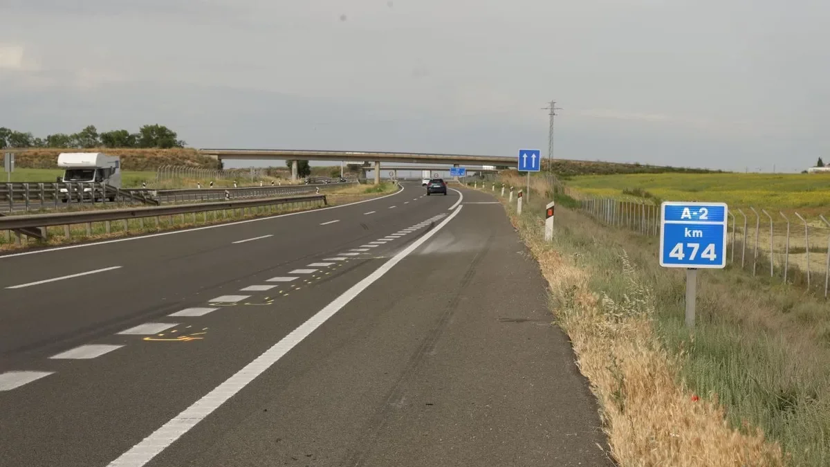 Fallece una vecina de Lleida de 46 años en un atropello en la A-2 en Bell-lloc