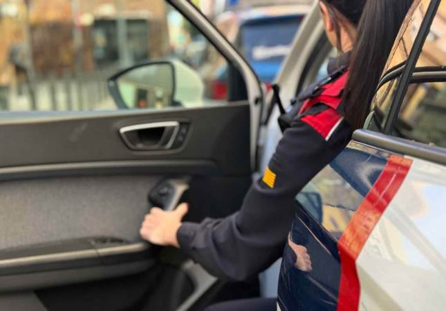 recurs cotxe agent mossos