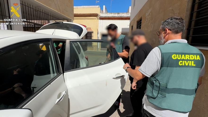 Detenido en Puerto Real con más de 500 archivos de pornografía infantil elaborada con bebés.