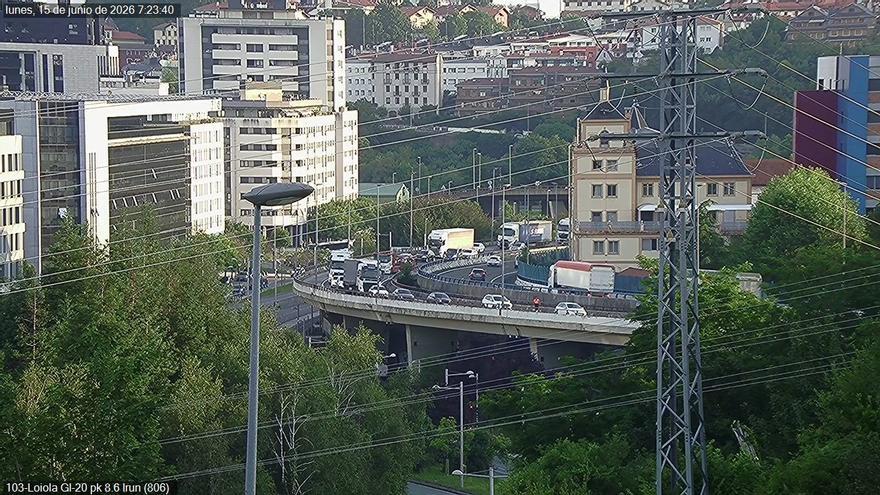 Retenciones en la variante de Donostia tras el accidente de un motorista