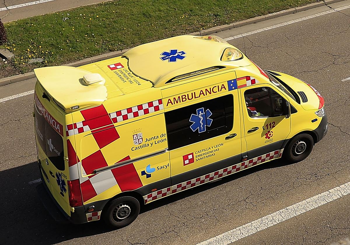 Evacuado en helicóptero tras dar varias vueltas de campana con su coche en un pueblo de Salamanca