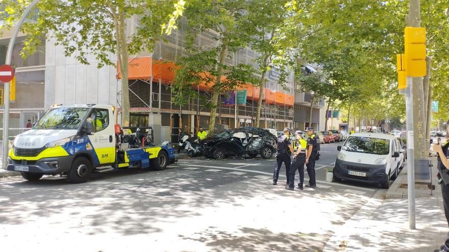 Dos muertos y un herido en Barcelona tras un accidente provocado por un conductor que huía de la policía