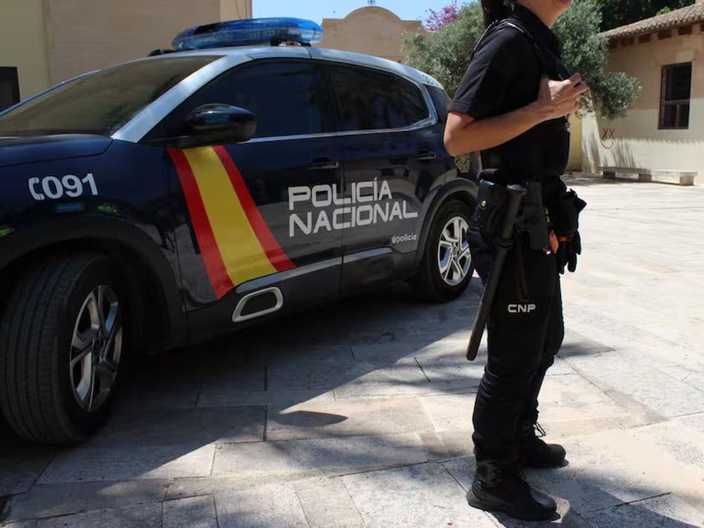 Identificados tres jóvenes con 51 sprays de pintura