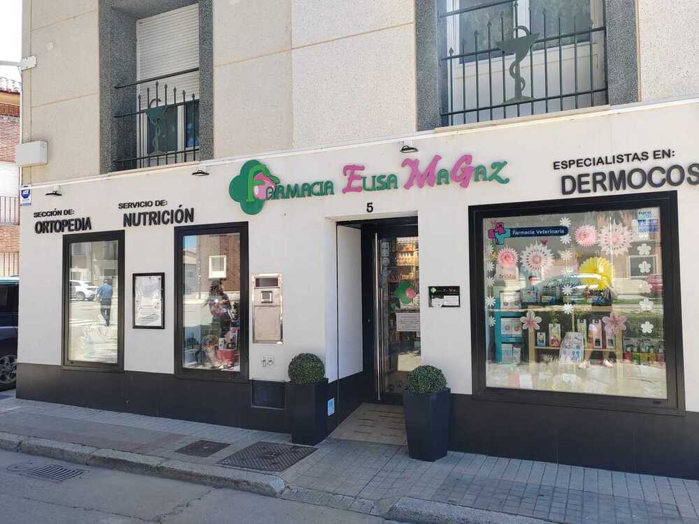 Botín de 1.000 euros en el atraco a una farmacia en Magaz