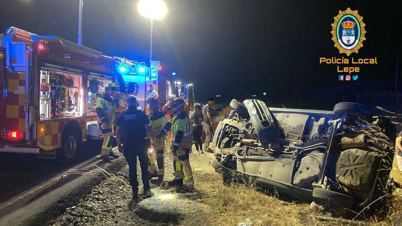 Cinco heridos tras un aparatoso accidente de tráfico en la N-431 en Lepe