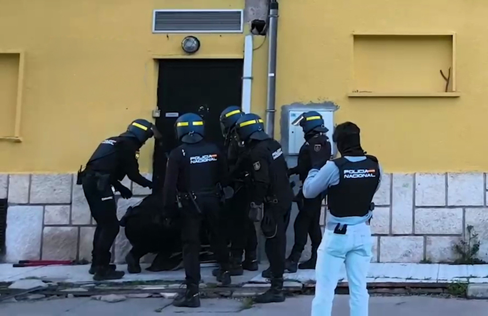 Desarticulada red de trata de seres humanos con fines de explotación sexual: liberadas dos víctimas y detenidos once implicados