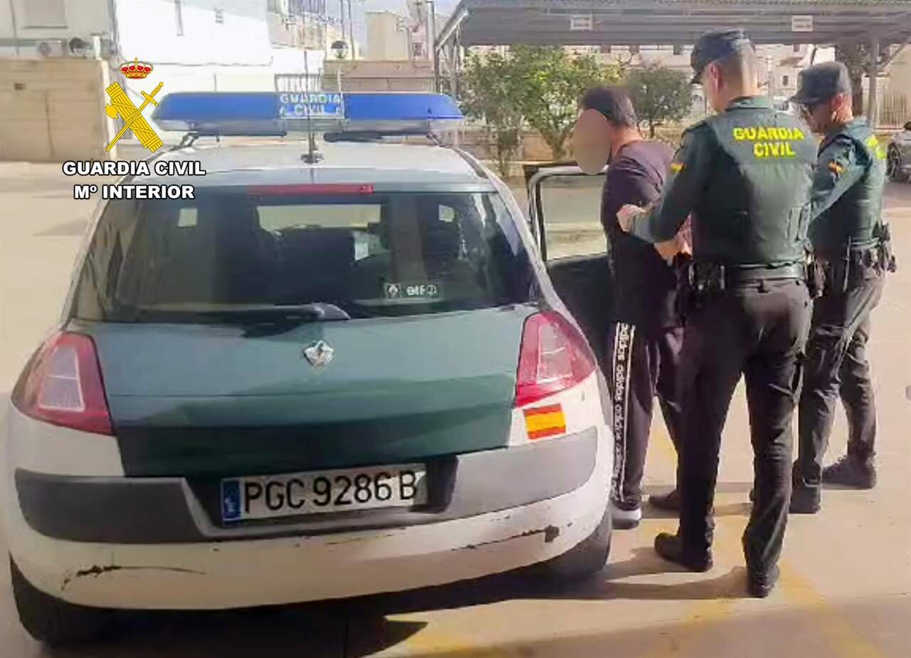 Amenazan con quemar una casa en Lo Pagán para obligar a una pareja a marcharse