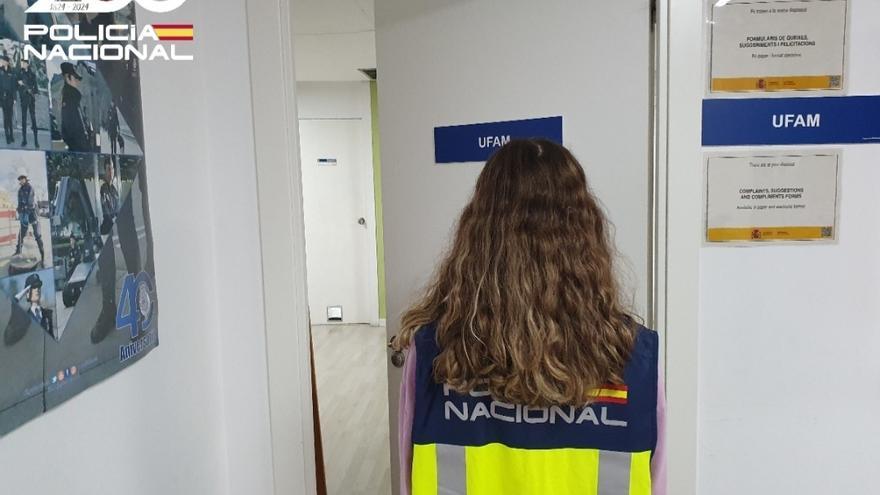 Detenida por presuntamente maltratar y mantener en condiciones deplorables a sus tres hijos