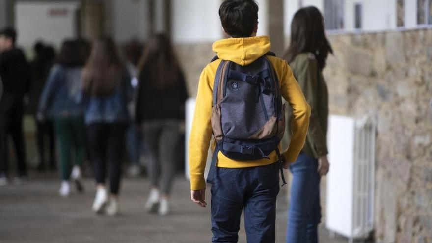 Detenida una profesora en Jaén acusada de mantener una relación sentimental con un alumno de 15 años