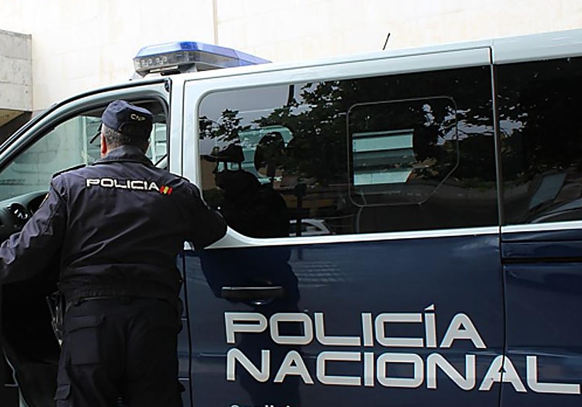 Detienen a un hombre escondido en el armario del piso de su expareja en Burgos quebrantando una orden de alejamiento