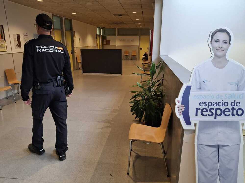 Agrede a un médico por un desacuerdo con una baja laboral