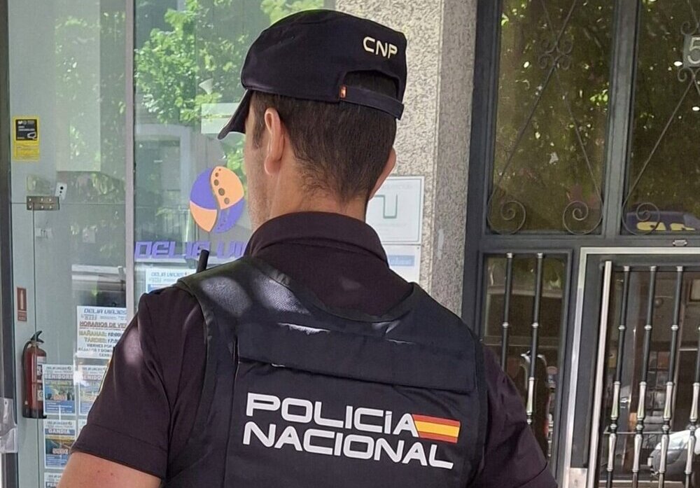 Detenido tras sustraer dos botellas de whisky en un 'súper'
