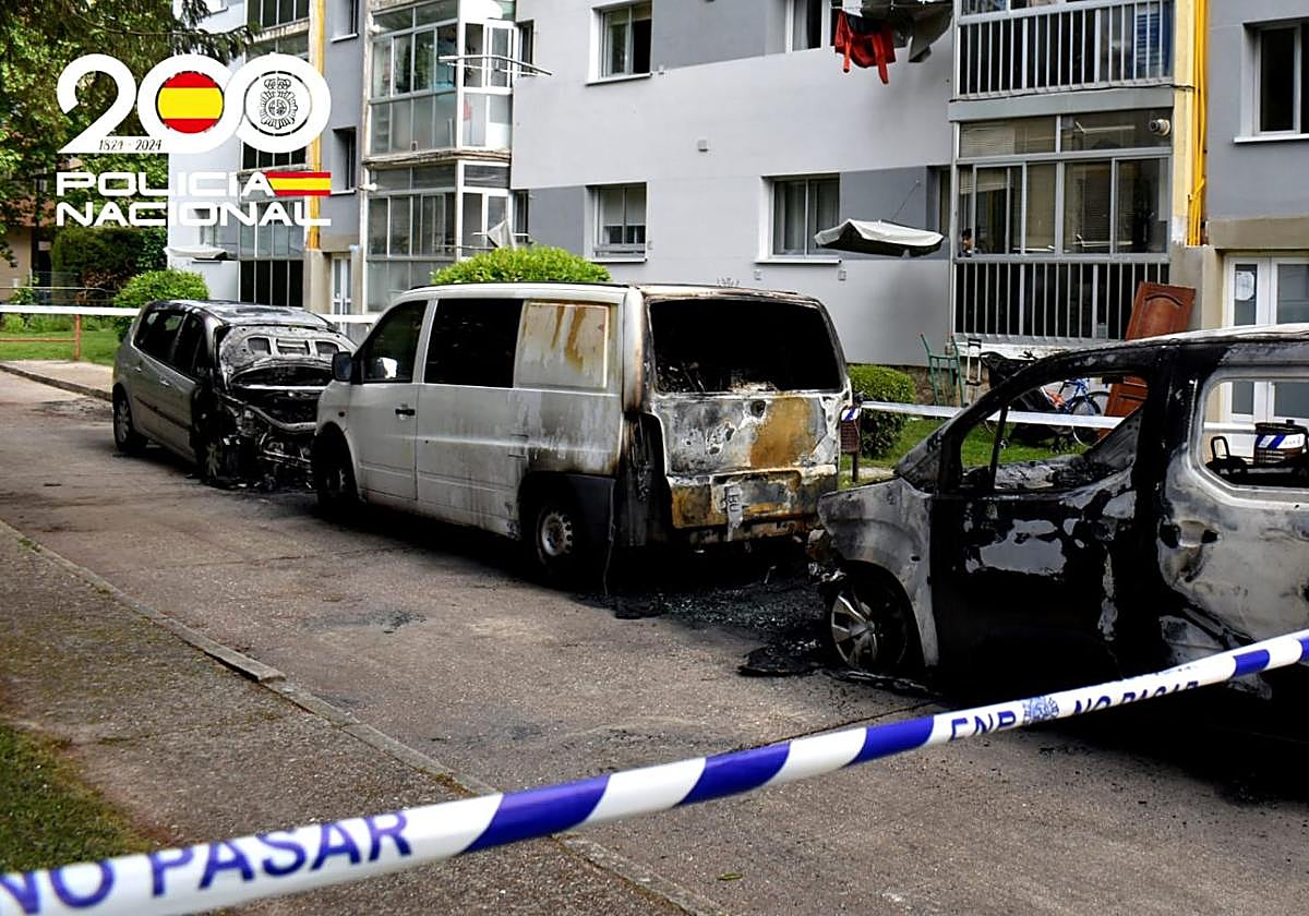 Detenido un hombre por el incendio de cuatro vehículos y la fachada de una vivienda en Burgos
