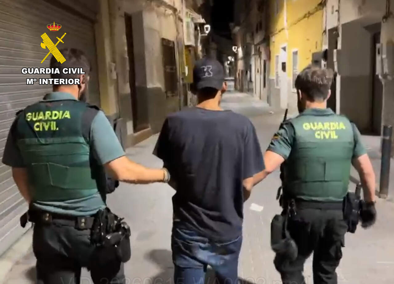 Detenido por robar televisores y material digital en un colegio de Cieza