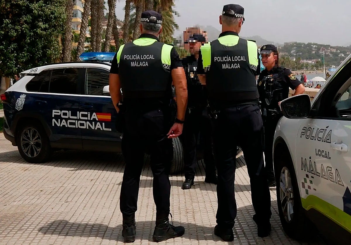 Asesta media docena de puñaladas a un hombre en Málaga con unas tijeras y le roba el móvil