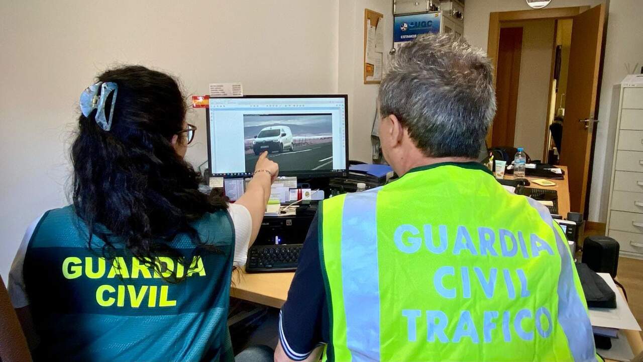 Dos navarros usaron los datos de un hombre que vive en Estados Unidos para cargarle seis multas graves de tráfico