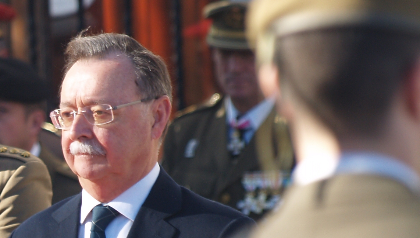 Vivas resalta que toda Ceuta "siente como propia" la "irreparable pérdida" de un joven legionario