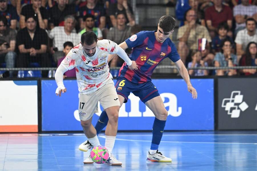 El Barça deja a ElPozo contra las cuerdas
