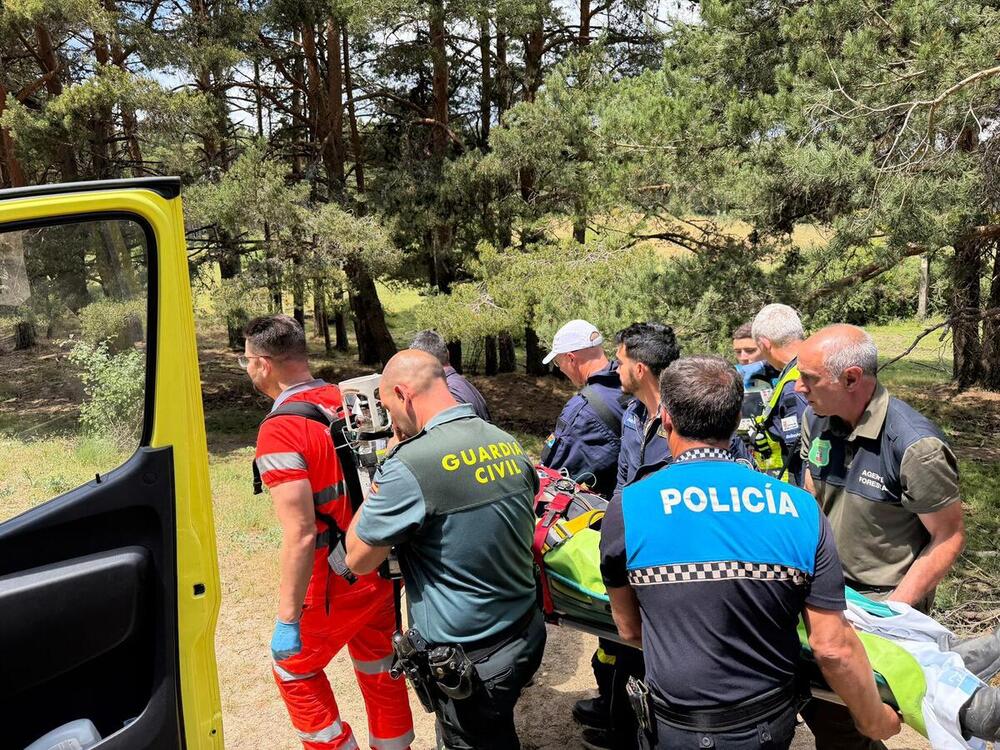 Evacuado un ciclista tras una caída en El Espinar