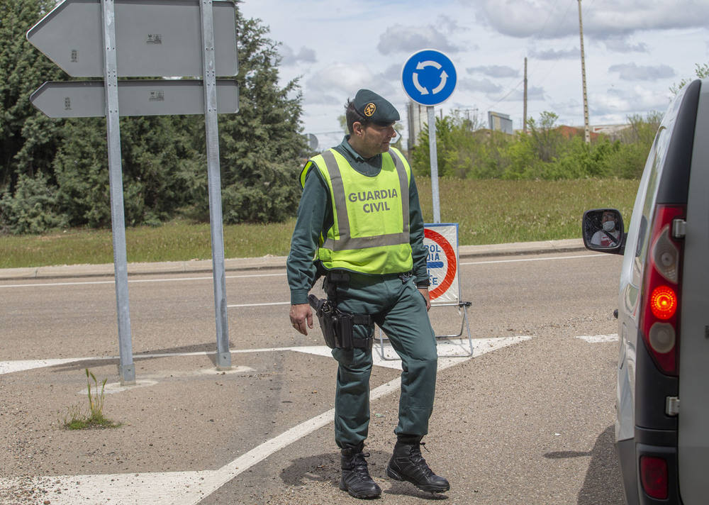 Investigado un conductor por circular a 215 km/h en Frómista