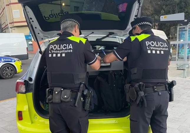 La Guàrdia Urbana de L’Hospitalet detiene a dos personas por delito de receptación tras un control de tráfico