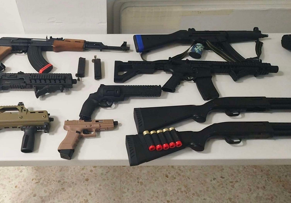 La Policía Local de Ronda interviene doce armas de 'airsoft' tras la denuncia de una vecina