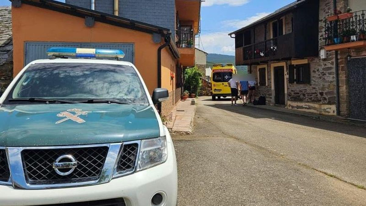 Rescate de una senderista lesionada en la localidad de Montealegre.