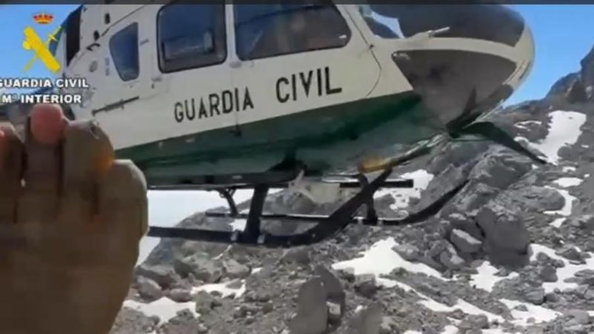 Captura de pantalla del vídeo del rescate de tres senderistas en Picos de Europa, en el municipio de Oseja de Sajambre.