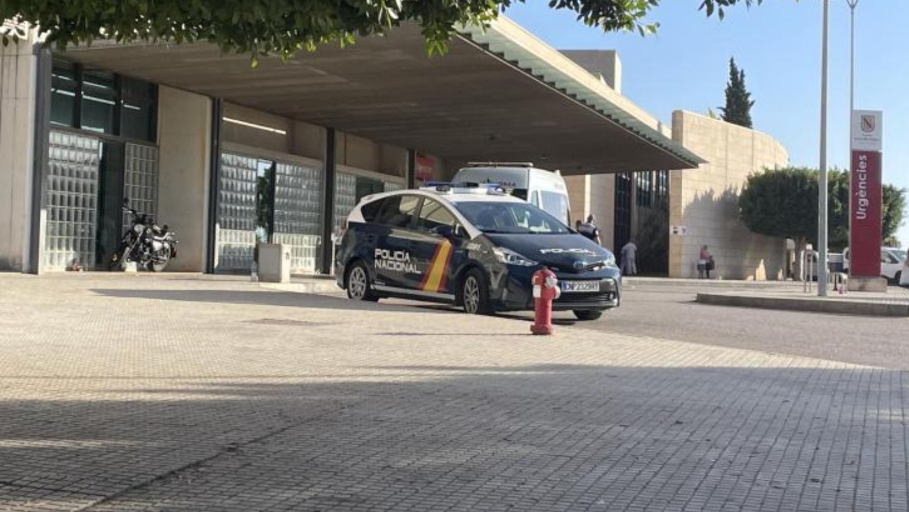 Tensión en Palma: ‘El Ico’ armado con un cuchillo irrumpe en Urgencias de Son Llàtzer