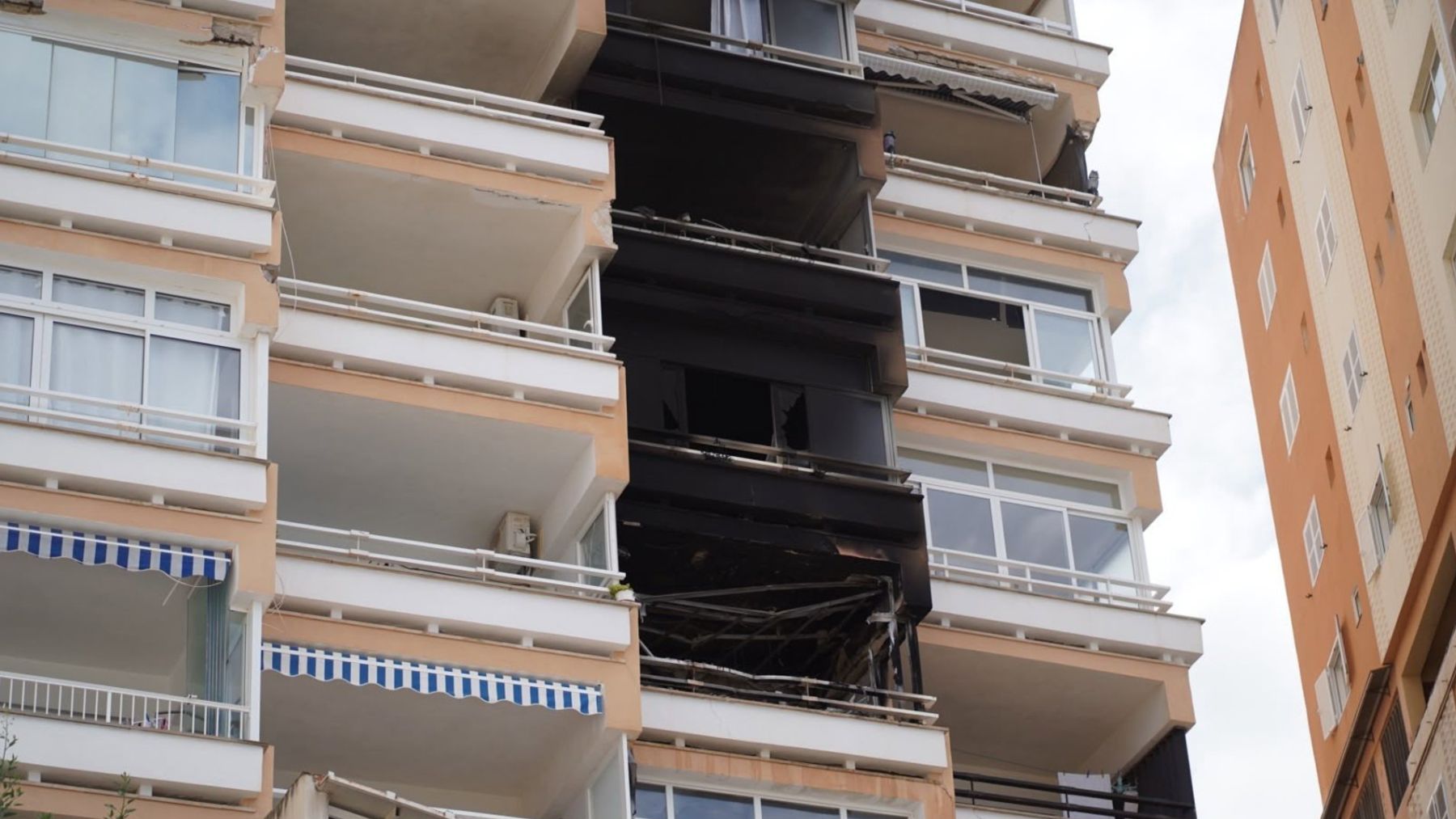 El fallo eléctrico de una nevera, posible causa del grave incendio de Magaluf en el que han muerto dos personas