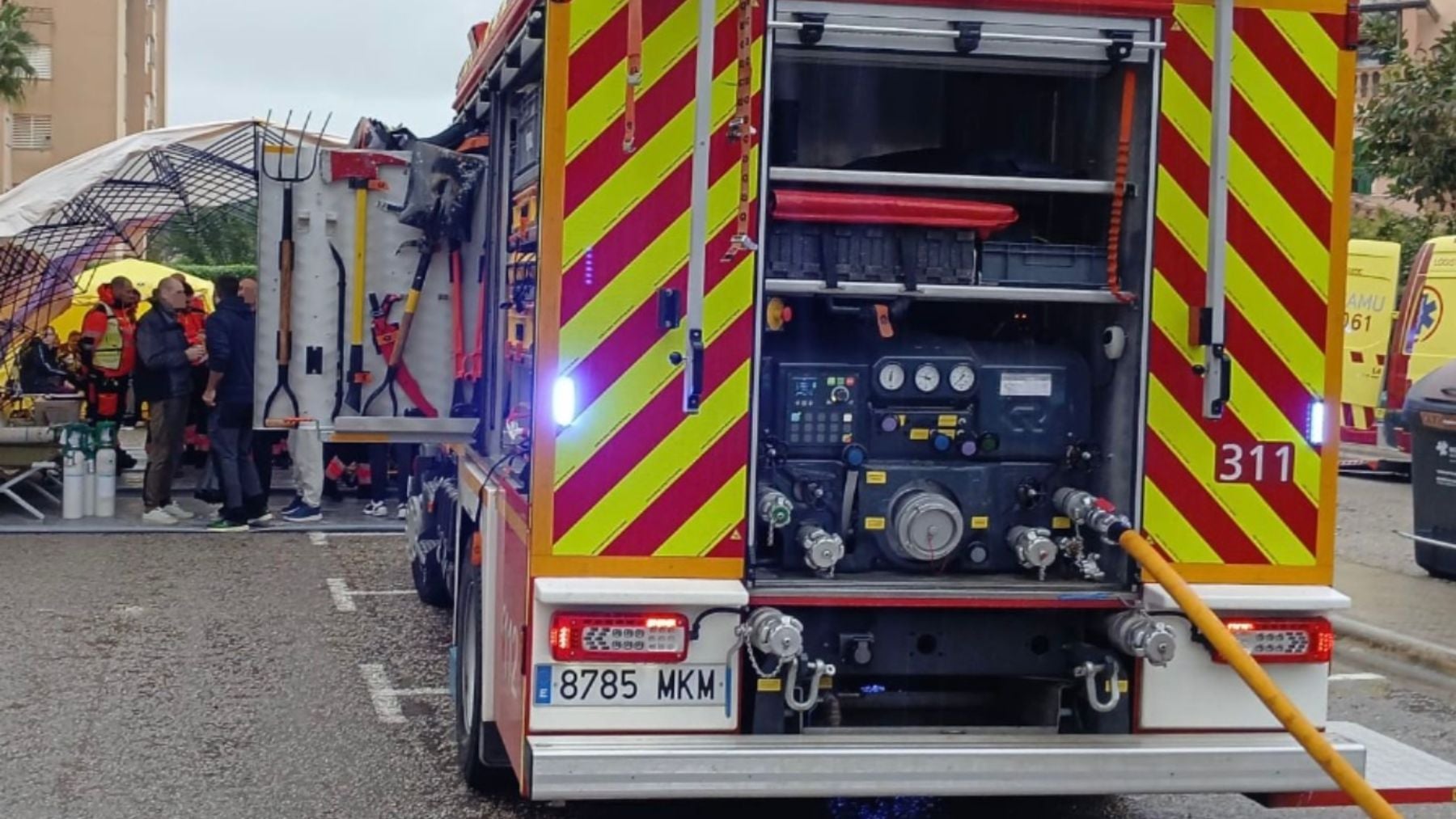Dos muertos y más de una veintena de heridos en un incendio en un edificio de 10 plantas de Magaluf
