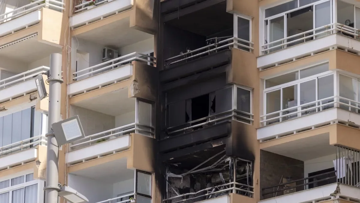 Tragedia en Magaluf: Dos personas fallecen en incendio en edificio de apartamentos