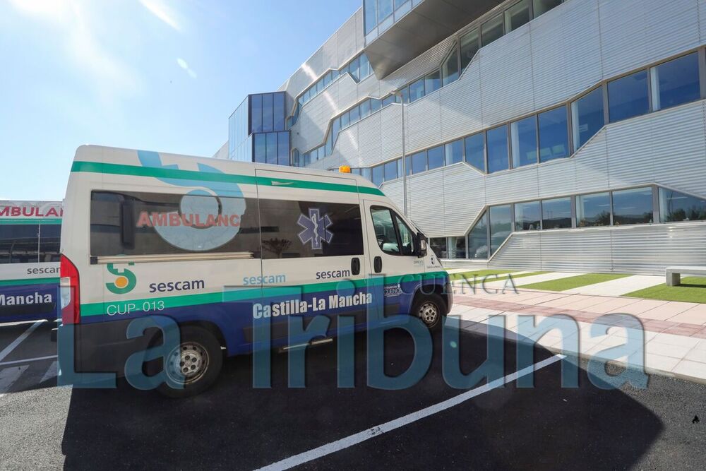 Trasladan al HUCU a un niño atropellado cuando iba en bici