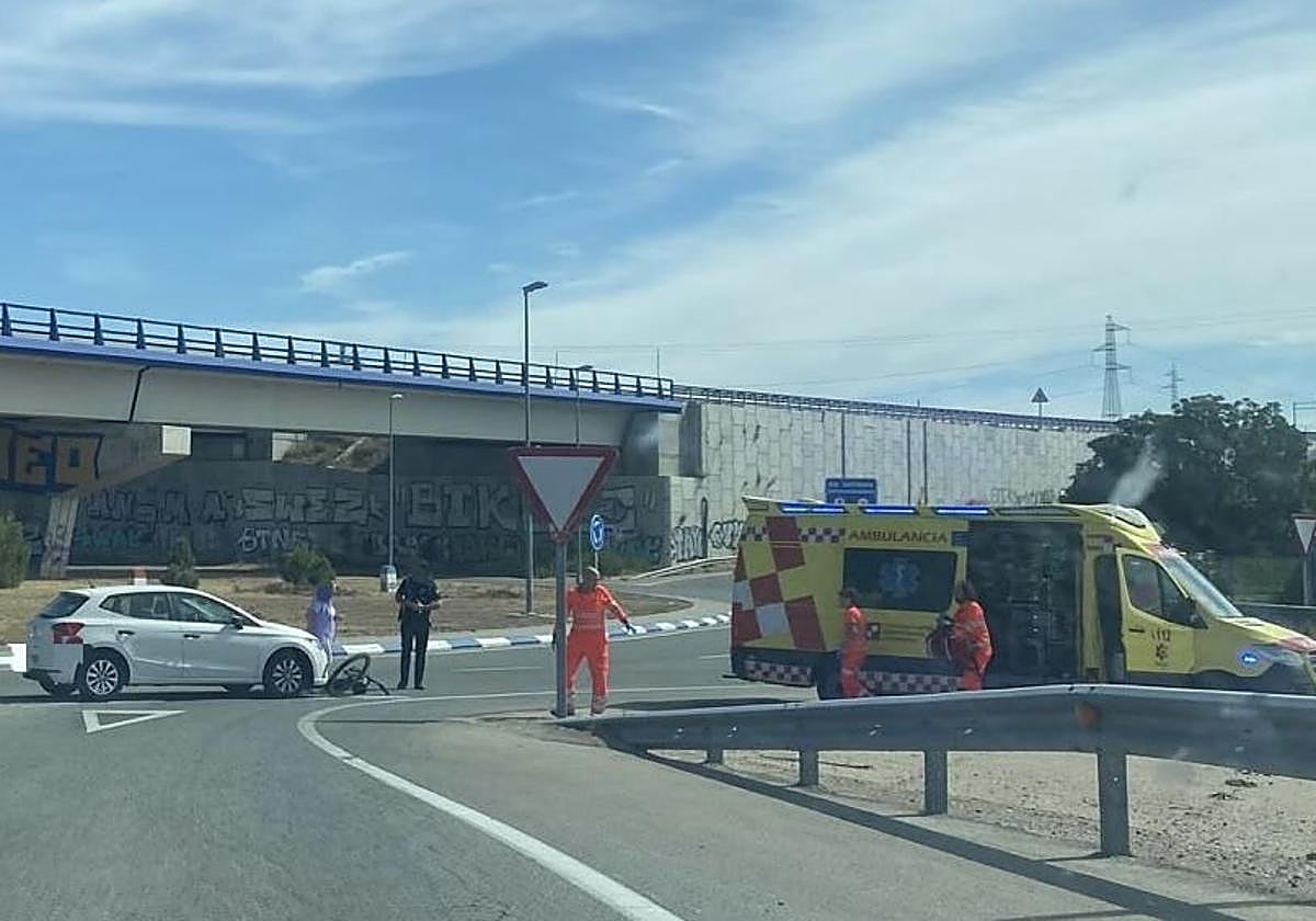 Ciclista resulta herido tras colisionar con un turismo en las afueras de Aranda de Duero