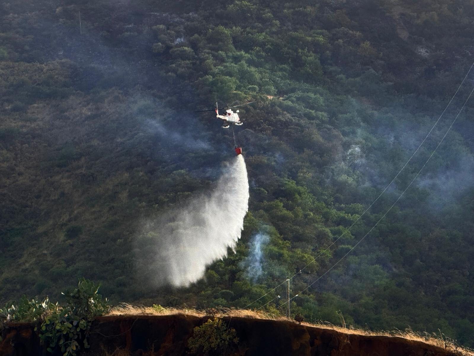 El incendio forestal entre Telde y Valsequillo queda estabilizado tras intensa labor de extinción