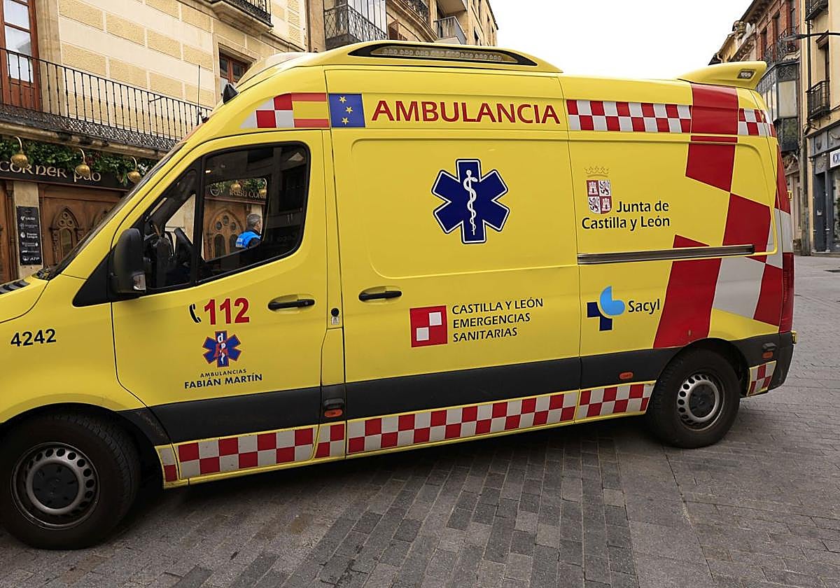 Accidente en la provincia de Salamanca: choque entre camión y turismo deja un herido en estado grave.